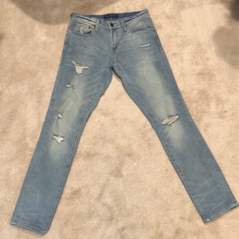 Aéropostale ripped jeans